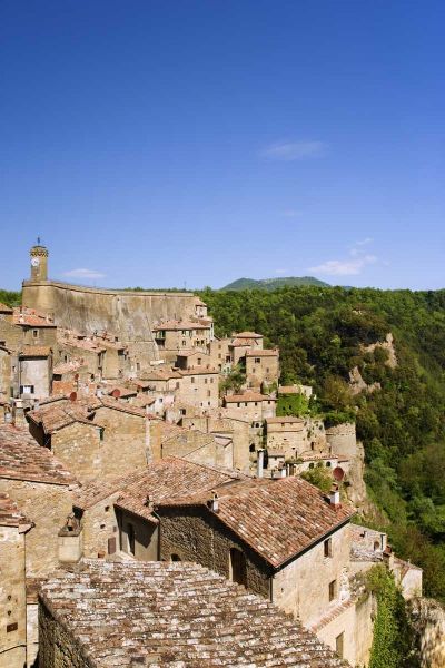 Italy, Sorano Medieval hill town on a cliffside